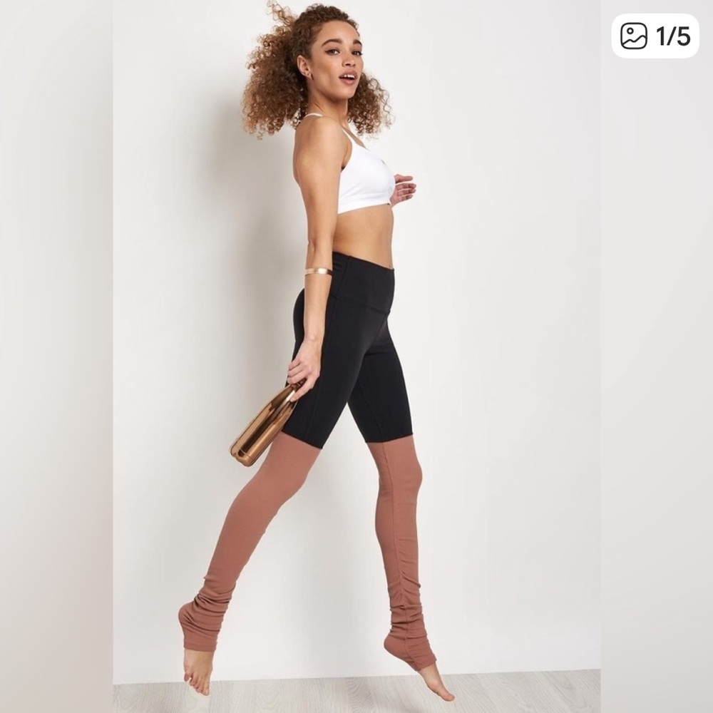 Alo Yoga High Wasted Goddess Leggings in Black and Rose Water Womens S